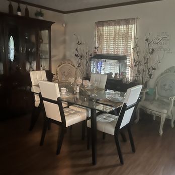 Lucky Fortune Cleaning Service - Customer dining room - Home Cleaning Near Me - Stone Mountain, Georgia Lucky Fortune Cleaning Service - Customer dining room - Home Cleaning Near Me - Stone Mountain, Georgia