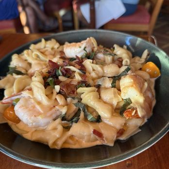 Hula Grill Waikiki - Shrimp Pasta Carbonara - Hawaiian Near Me - Honolulu, Hawaii Hula Grill Waikiki - Shrimp Pasta Carbonara - Hawaiian Near Me - Honolulu, Hawaii