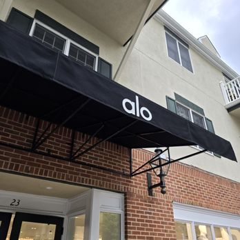Palmer Square - Alo - Restaurants Near Me - Princeton, New Jersey