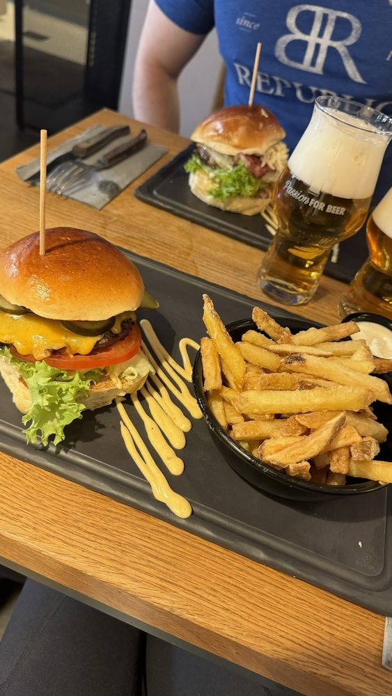 DULF’S BURGER - Updated March 2026 - 331 Photos & 160 Reviews ...