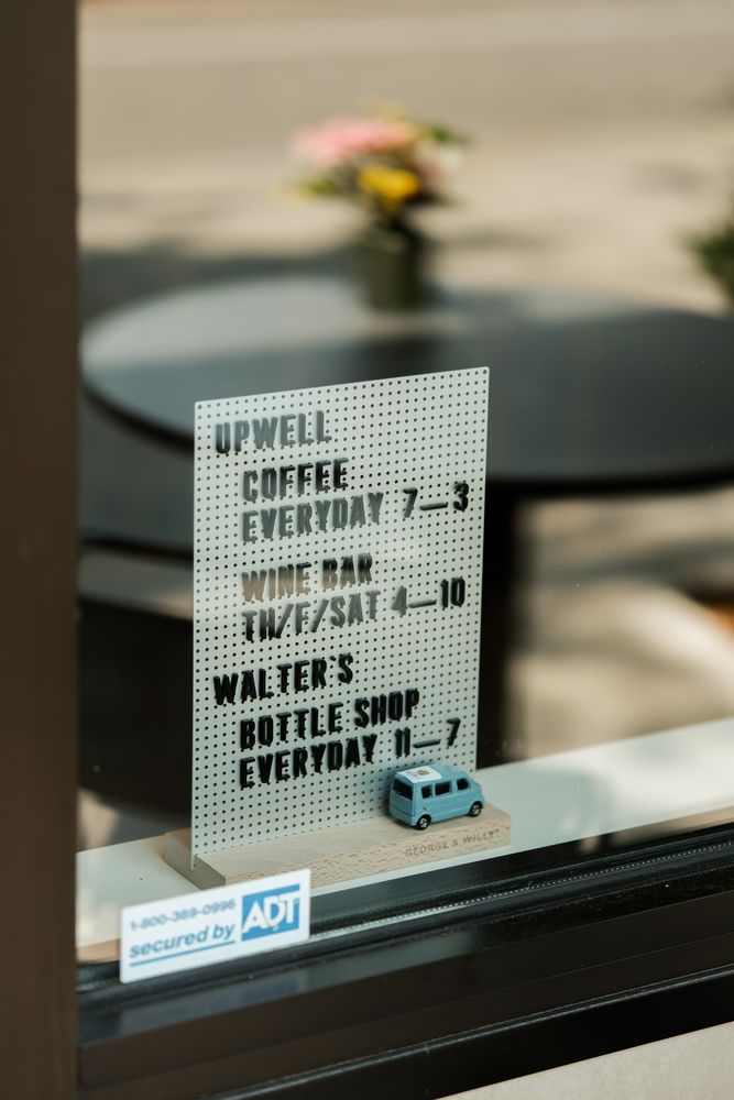 Walter’s Wine Shop Logo