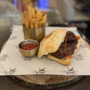 Gordon Ramsay Hell's Kitchen - Steak sandwich - New American Near Me - Miami, Florida