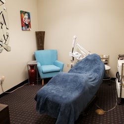 Springs Body Sculpting - Facial/skin treatment room