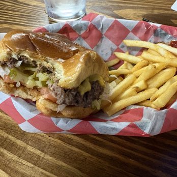 Three65 Bar & Grill - Burgers Near Me - Goldsboro, North Carolina