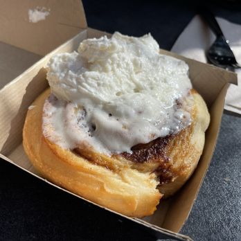 Cinnaholic - Good cinnamon roll, not very thick though - Bakeries Near Me - Ann Arbor, Michigan