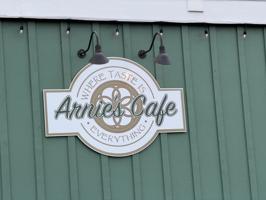 Arnie's Cafe by null