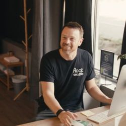 Float Seattle - Greenwood - Upon arrival, one of our experienced float guides will check you in and give you a full walkthrough of the experience
