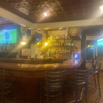 Grafton Pub - One of the bar areas - Pubs Near Me - Grafton, Illinois Grafton Pub - One of the bar areas - Pubs Near Me - Grafton, Illinois