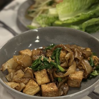 Kin Long Beach - Thai Near Me - Long Beach, California