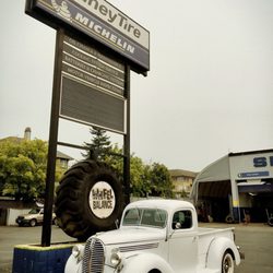 Sidney Tire - Sidney Tire, 9817 Resthaven Dr., Sidney, BC