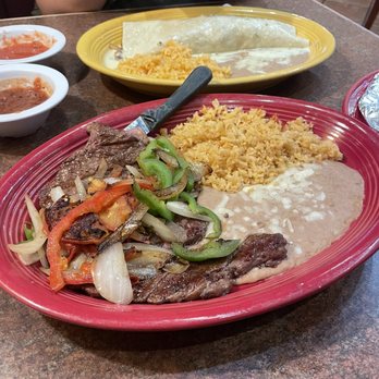 El Molcajete Mexican Restaurant - Fajitas - Mexican Near Me - Buford, Georgia