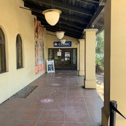 Community Animal Medicine Project - Mission Hills - Clinic is on the right