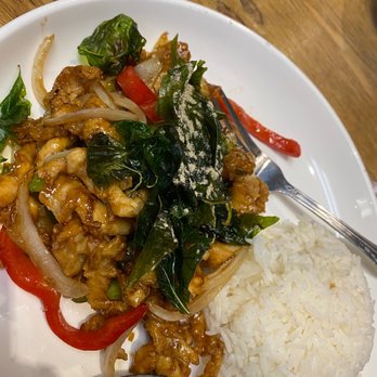 The Noodle Thai Restaurant - Crispy Basil Chicken - Noodles Near Me - Berkeley, California The Noodle Thai Restaurant - Crispy Basil Chicken - Noodles Near Me - Berkeley, California