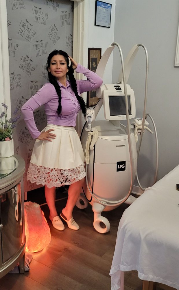 Elizabeth's LPG Endermo Center & Spa Logo