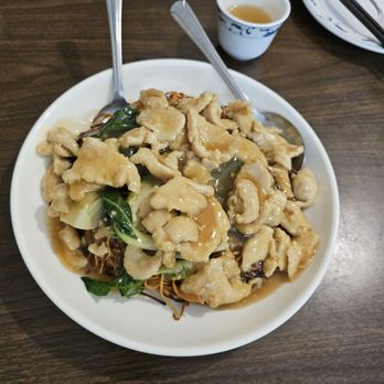 King Wah Chinese Restaurant - Chicken Chow Mein (Hong Kong Style) - Chinese Near Me - Sunnyvale, California King Wah Chinese Restaurant - Chicken Chow Mein (Hong Kong Style) - Chinese Near Me - Sunnyvale, California
