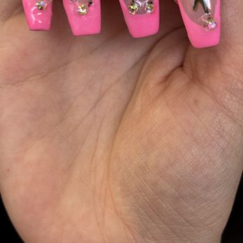 J&K Nails - My first time getting acrylics in ten years and this is what I get. - Nail Salons Near Me - Wenatchee, Washington