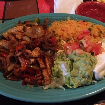 Rico's Mexican Restaurant - Fajita lunch special - Mexican Near Me - Midlothian, Virginia