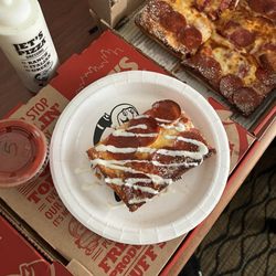 Jet's Pizza - The best pepperoni pizza ur gonna get!