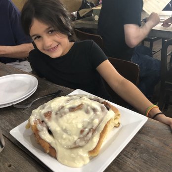 Blue Skye Brewery & Eats - Cinnamon Roll Appetizer - Pizza Near Me - Salina, Kansas