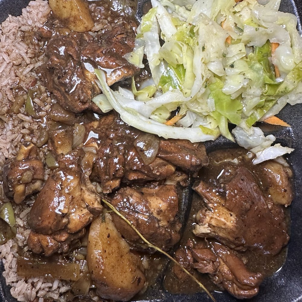 Ocho Rios - Brown Stew Chicken Large - Caribbean Near Me - Texas City, Texas Ocho Rios - Brown Stew Chicken Large - Caribbean Near Me - Texas City, Texas