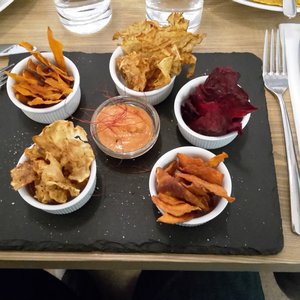 Photo of MyRaw Café - Prague, Czech Republic. Vegetable Chips Mixture &amp; Dip