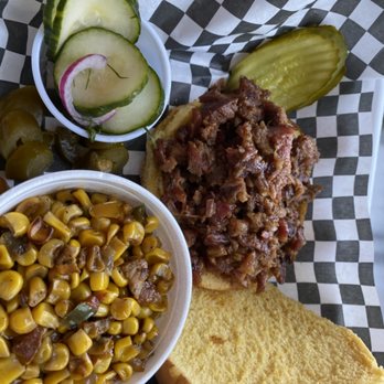 Smokey Bonez BBQ - Chopped rib sandwich with fried corn - Food Trucks Near Me Smokey Bonez BBQ - Chopped rib sandwich with fried corn - Food Trucks Near Me