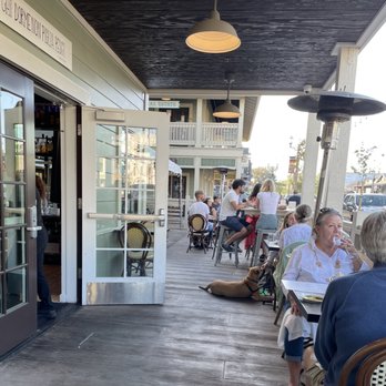 Bottega Italia - Dog friendly patio - Pizza Near Me - Temecula, California