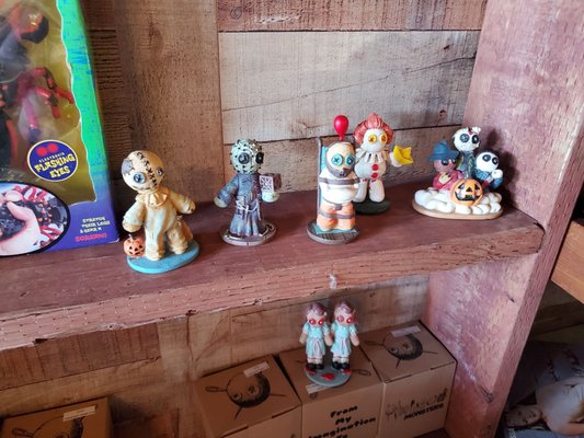 Bearded Lady Vintage & Oddities by null