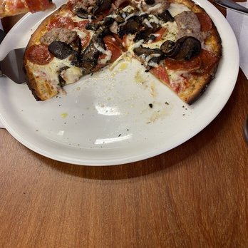 D'Oro Pizza Bar - Mushrooms sausage and pepperoni - Pizza Near Me - Miami, Florida D'Oro Pizza Bar - Mushrooms sausage and pepperoni - Pizza Near Me - Miami, Florida
