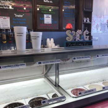 Frosty Point Ice Cream Parlor - Counter - Ice Cream & Frozen Yogurt Near Me - Lighthouse Point, Florida Frosty Point Ice Cream Parlor - Counter - Ice Cream & Frozen Yogurt Near Me - Lighthouse Point, Florida