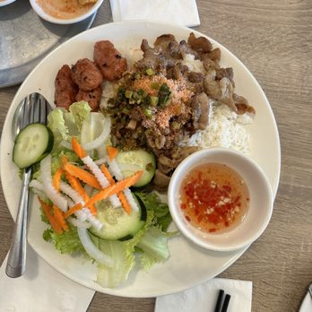 Hue Restaurant - Vietnamese Near Me - San Jose, California