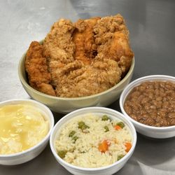 Mama’s Fried Chicken - 5 Piece Tenders Spicy & Regular with Baked beans Veggie Rice and Mashed Potatoes & gravy