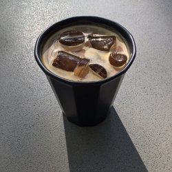 Loafe Cafe Sauder - Iced Americano