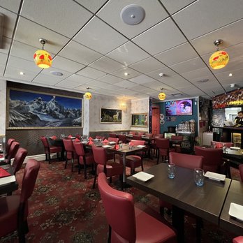Diwali Indian Restaurant - Inside 1 - Indian Near Me - Dublin, D Diwali Indian Restaurant - Inside 1 - Indian Near Me - Dublin, D