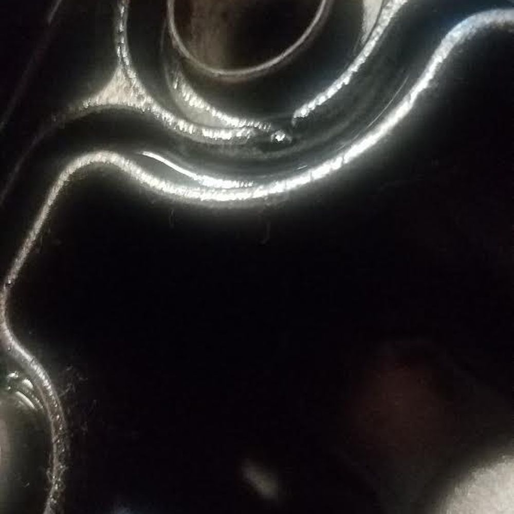 David emailed the picture to me to explain to me that he found oil housing is cracked after opened it up. David emailed the picture to me to explain to me that he found oil housing is cracked after opened it up.
