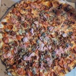 Meaty large pizza & garlic knots
