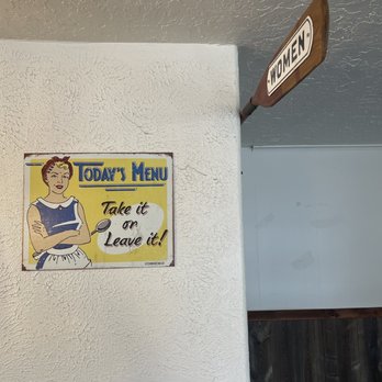 Double D's Cafe - Interior - American Near Me - Gold Beach, Oregon