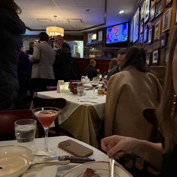 Gene & Georgetti - The eating area - Italian Near Me - Chicago, Illinois Gene & Georgetti - The eating area - Italian Near Me - Chicago, Illinois