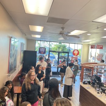 Cold Stone Creamery - With a line out the door. - Ice Cream & Frozen Yogurt Near Me - Palmdale, California Cold Stone Creamery - With a line out the door. - Ice Cream & Frozen Yogurt Near Me - Palmdale, California