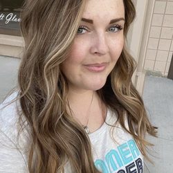 Color And Curls - Subtle balayage