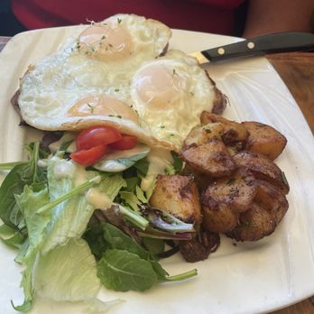 Mominette - Steak and eggs - French Near Me - Brooklyn, New York Mominette - Steak and eggs - French Near Me - Brooklyn, New York