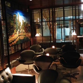 Remington's - Waiting area - American Near Me - Chicago, Illinois