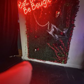 Bougie Specialty Cocktail Lounge - Entrance - Lounges Near Me - Indianapolis, Indiana
