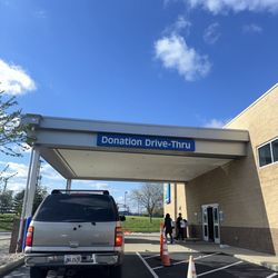 Goodwill Columbus - Dropping off stuff