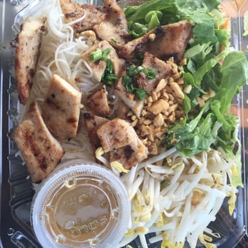 5iPho - #151. Charbroiled Chicken Bun - $7.00 - Vietnamese Near Me - Culver City, California 5iPho - #151. Charbroiled Chicken Bun - $7.00 - Vietnamese Near Me - Culver City, California