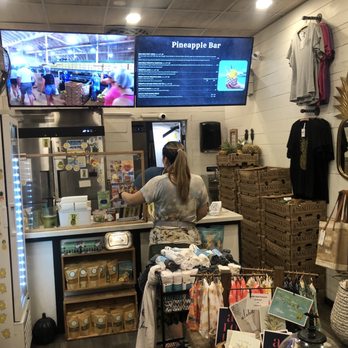Maui Pineapple Store - Accessories Near Me - Lahaina, Hawaii