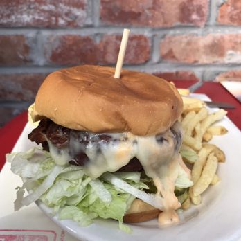 Raymond's - Turkey Burger - Comfort Food Near Me - Ridgewood, New Jersey