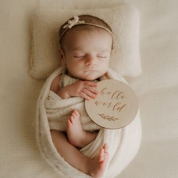 Jen Jacobowitz Photography - Newborn baby girl photography session at Jen Jacobowitz Photography studio in Richmond, VA - Session Photography Near Me - Henrico, Virginia Jen Jacobowitz Photography - Newborn baby girl photography session at Jen Jacobowitz Photography studio in Richmond, VA - Session Photography Near Me - Henrico, Virginia