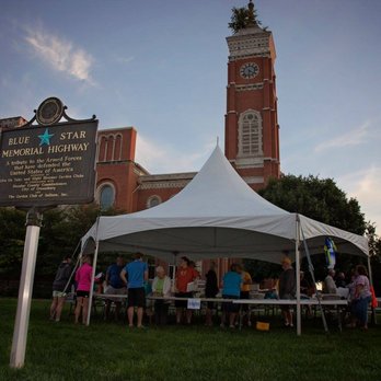 Decatur County Courthouse - Festival on Town Square that shows Courthouse Tree - Public Services & Government Near Me - Greensburg, Indiana Decatur County Courthouse - Festival on Town Square that shows Courthouse Tree - Public Services & Government Near Me - Greensburg, Indiana