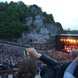 Freilichttheater Bad Segeberg - Bühnenaufbau und volle Ränge beim Cro Konzert 2016